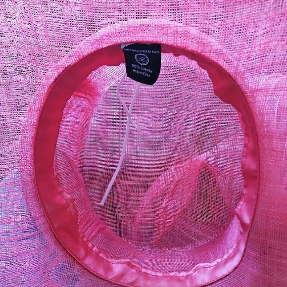 Elegant Pink Floral Women's Hat - Picture 2 of 7